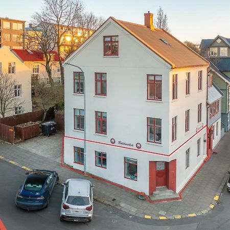 Downtown Baldursbra - Two Bedroom Apartment Reykjavík Buitenkant foto